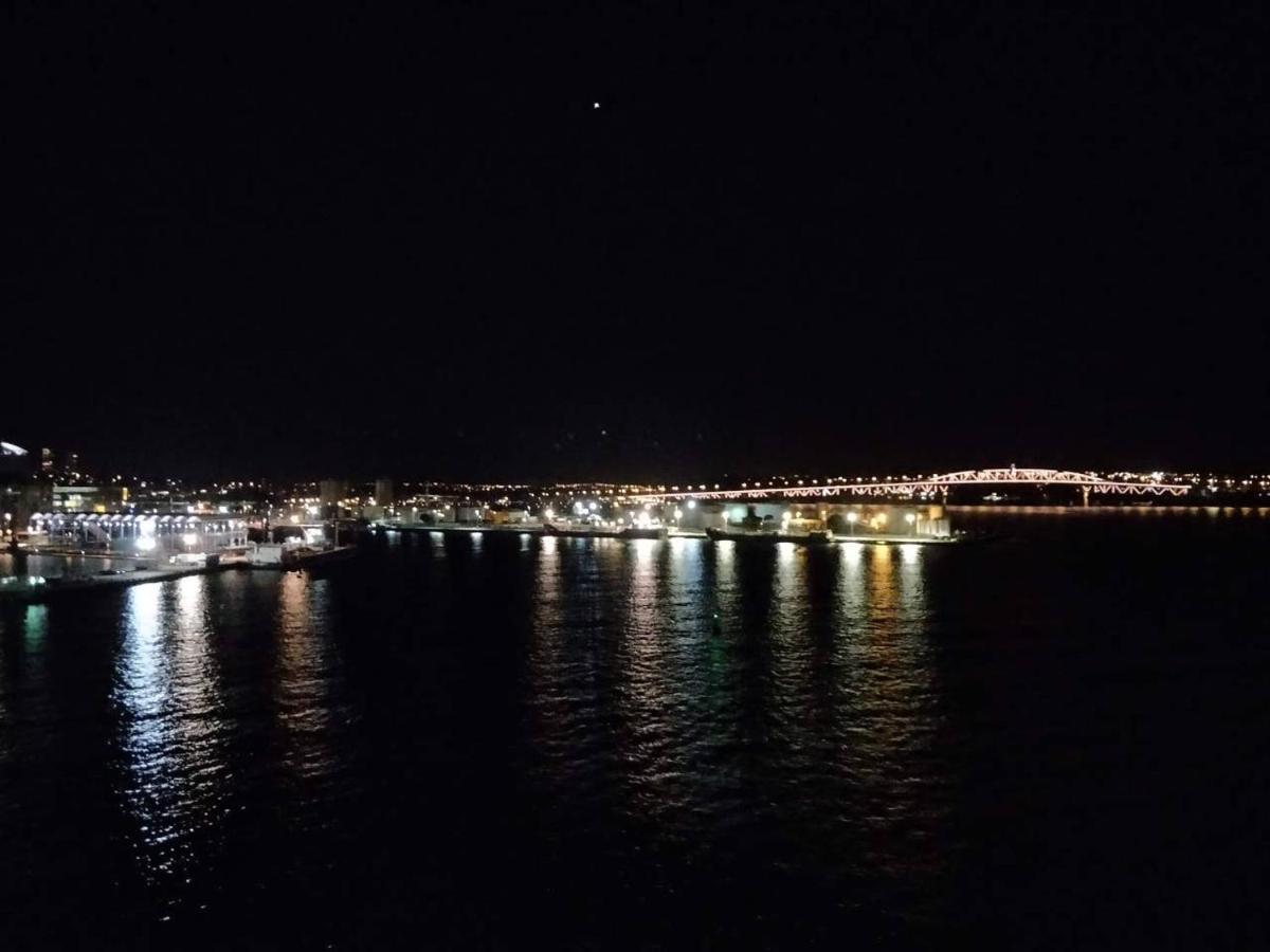 Qv Waterfront Apt With Ac Wifi And Parking Окленд Екстер'єр фото